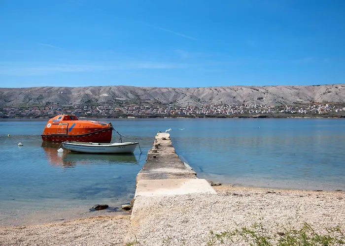By The Sea Pag - 529 דירה
