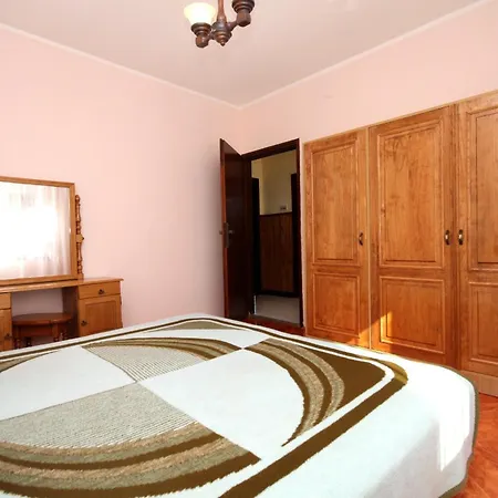 Apartament By The Sea Pag - 529 *
